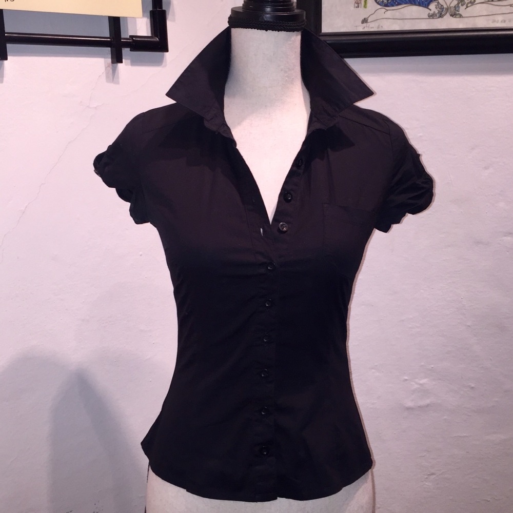 H&M black button down top - Picture 2 of 4
